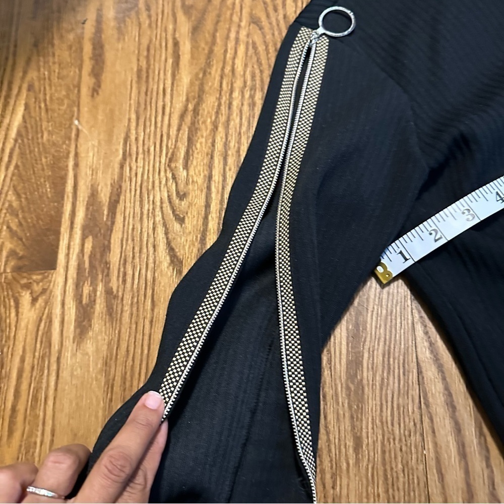Vintage Howard Wolfe Zippered Top - Picture 8 of 14